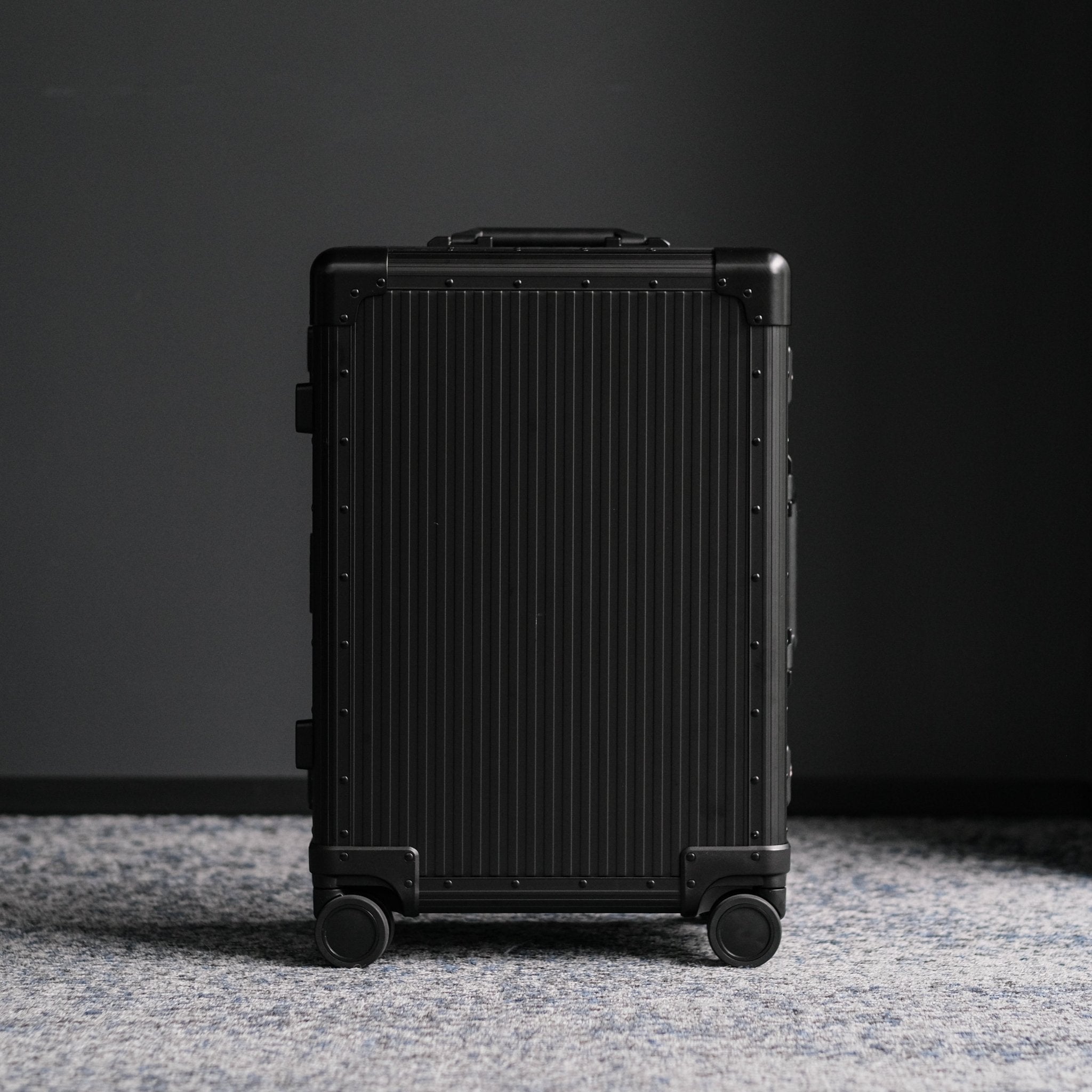 Aluminum Suitcase OP.13 (Black) - OPUS