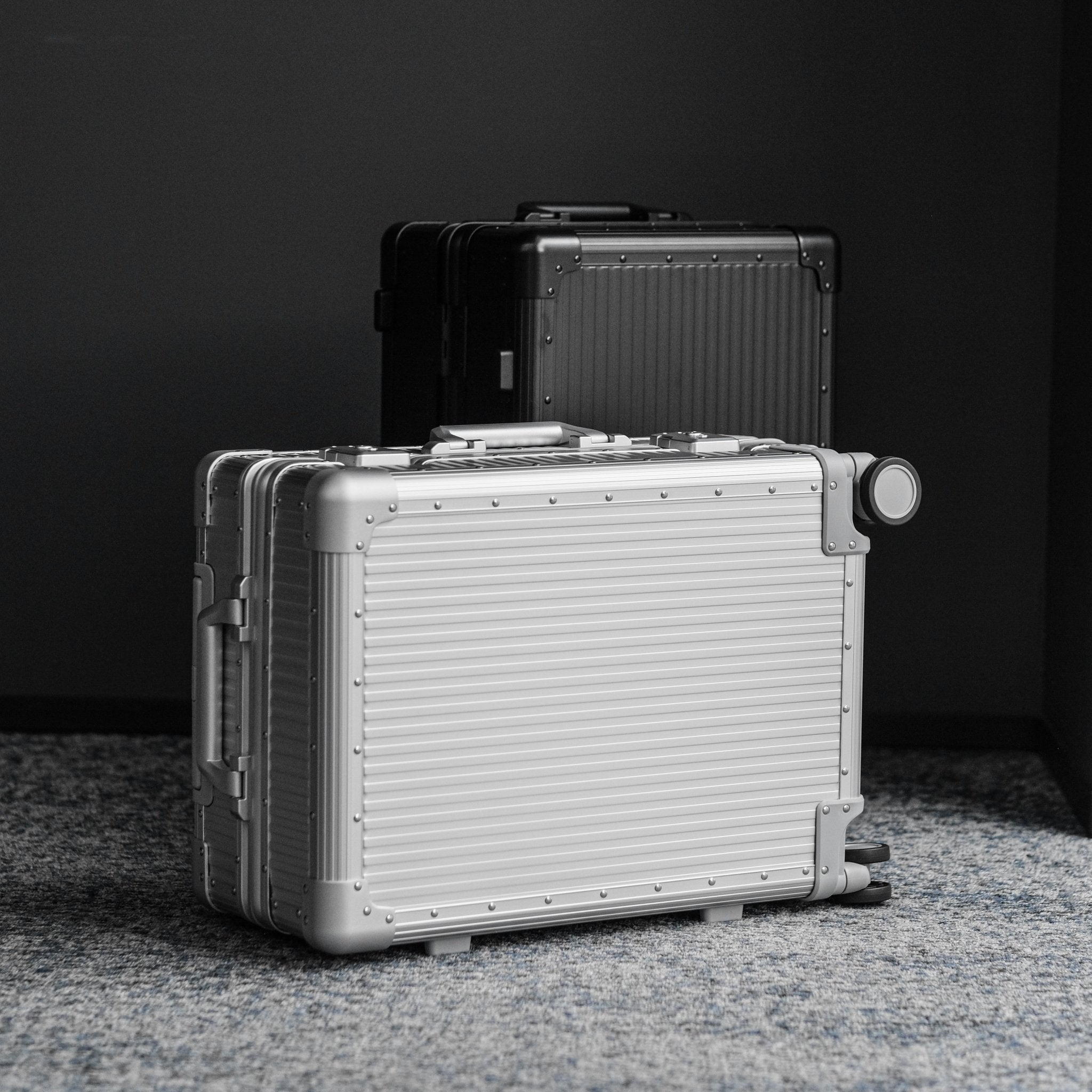 Aluminum Suitcase OP.13 (Silver) - OPUS