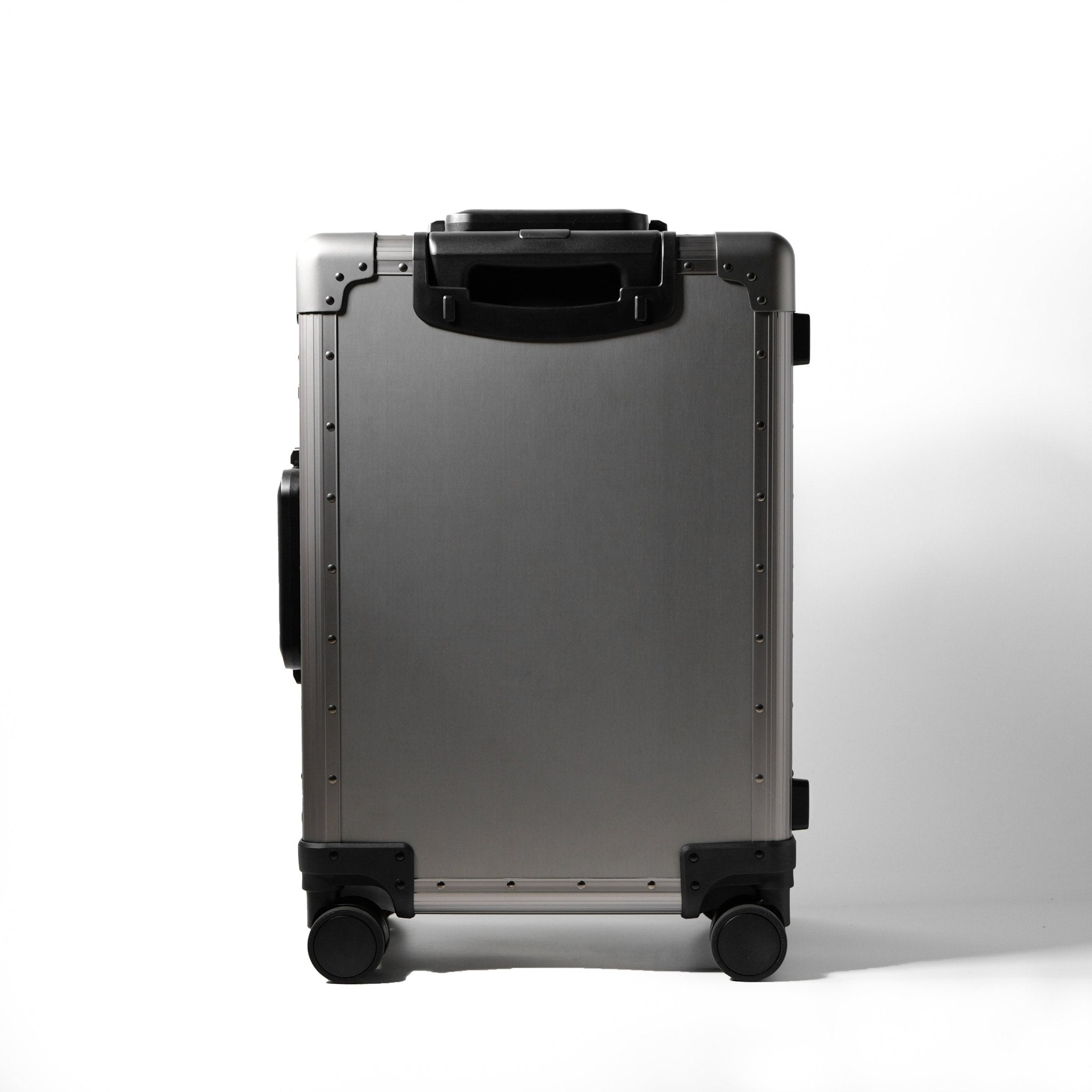 Aluminum Suitcase OP.13 | OPUS
