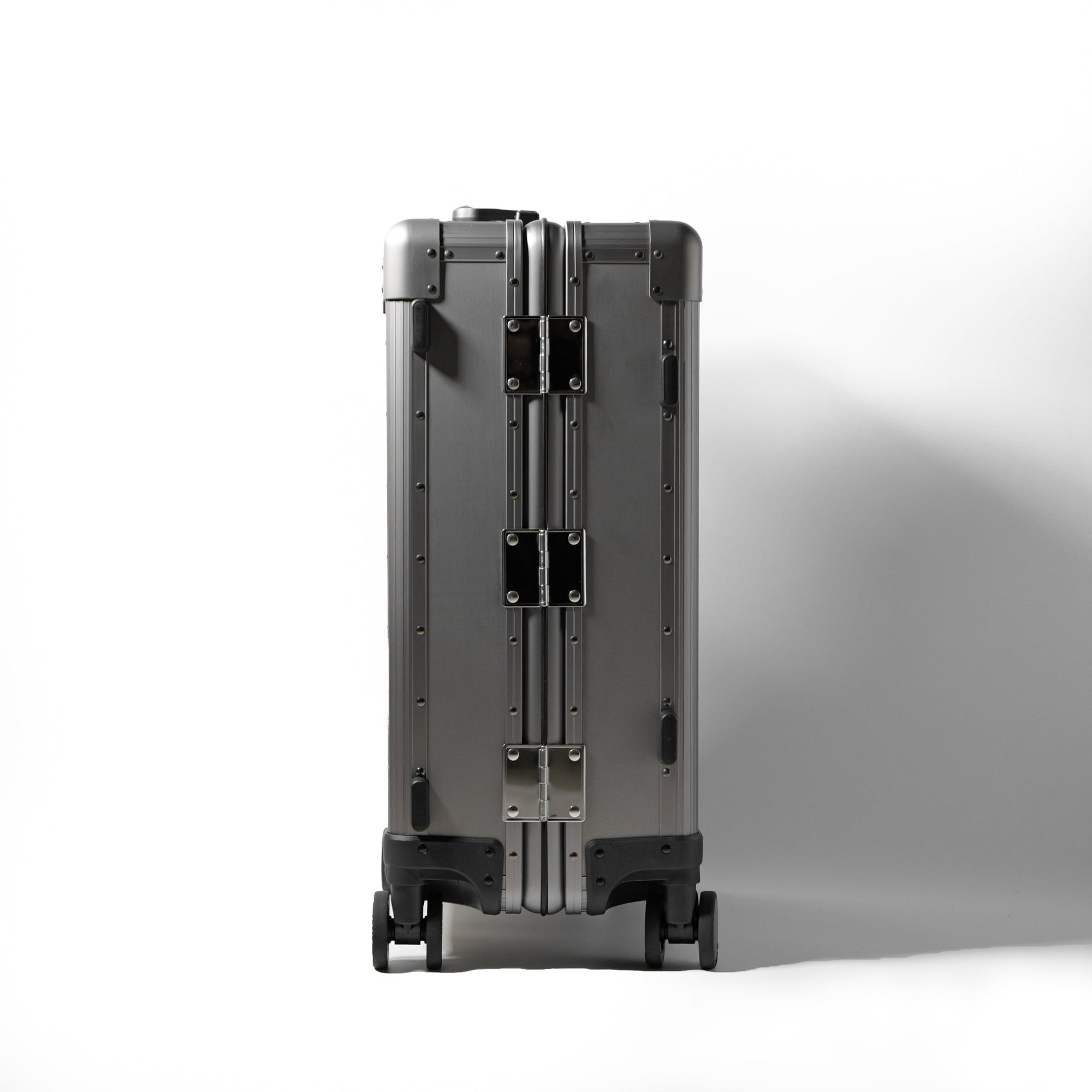 Titanium Suitcase OP.22 (Luminous) - OPUS